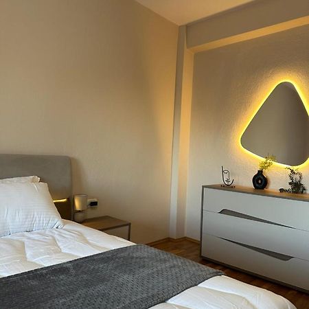 Villa Malo Guesthouse 科尔察 外观 照片