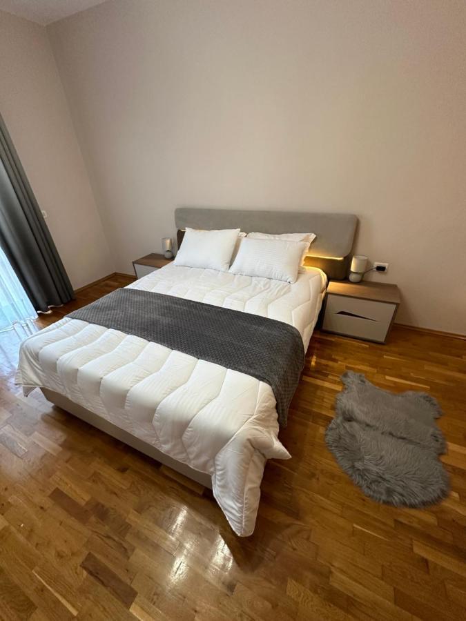 Villa Malo Guesthouse 科尔察 外观 照片